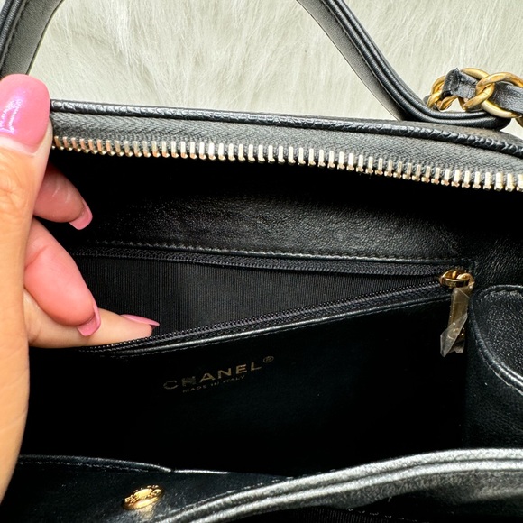 #2560OA MD Black Chanel Filigree Vanity Case - Picture 11 of 13